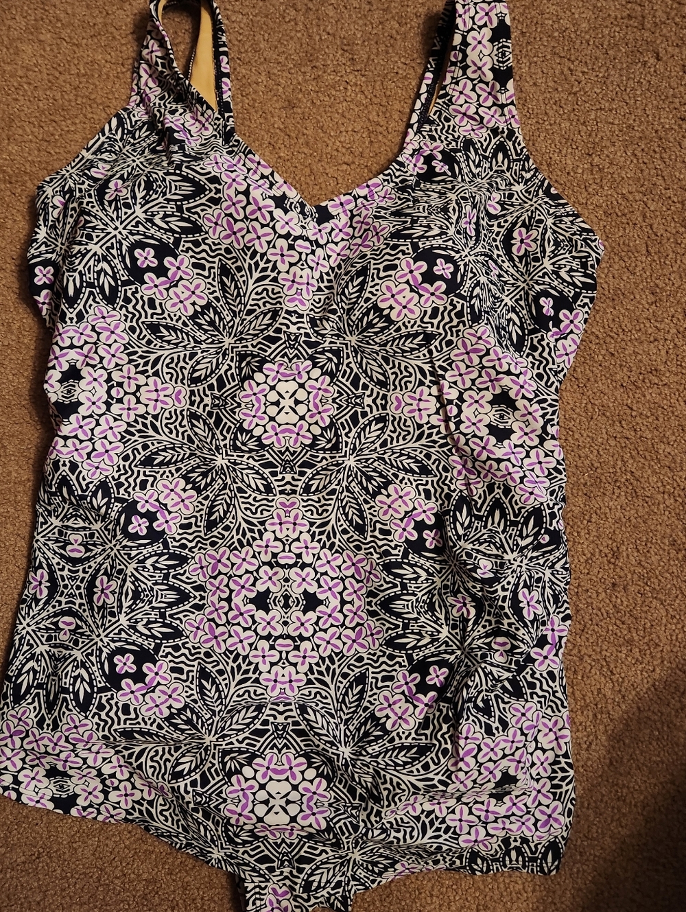 SWIMSUITS FOR ALL Multicolored Plus Sz 16 Slimming Built in Bra 1 Pc Swimsuit